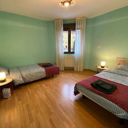 Apartment Close To The Historical Center Хихон Екстериор снимка